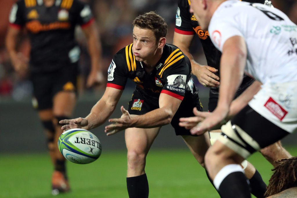 Chiefs edge Sharks in thriller