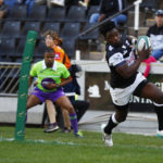 Lwazi Mvovo runs in to score