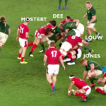 Francois Louw wins a crucial breakdown turnover