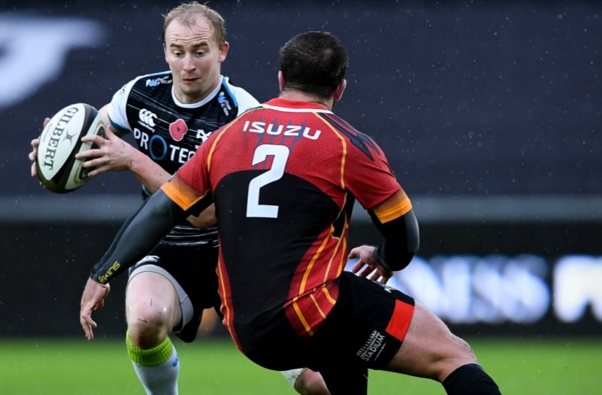 The Ospreys on the attack against the Kings