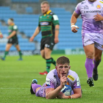 Jacques Vermeulen scores for the Exeter Chiefs