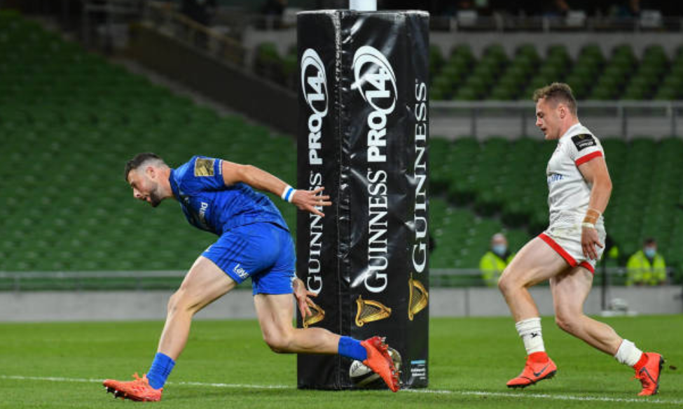 Robbie Henshaw scores an intercept try