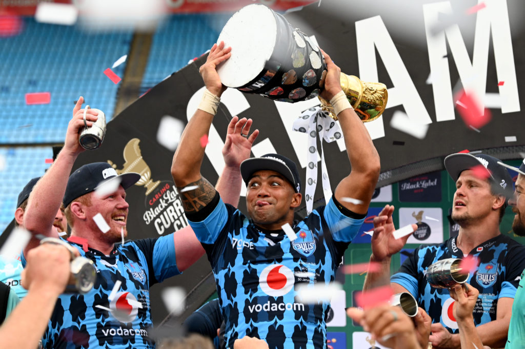 Cornal Hendricks lifts the Currie Cup