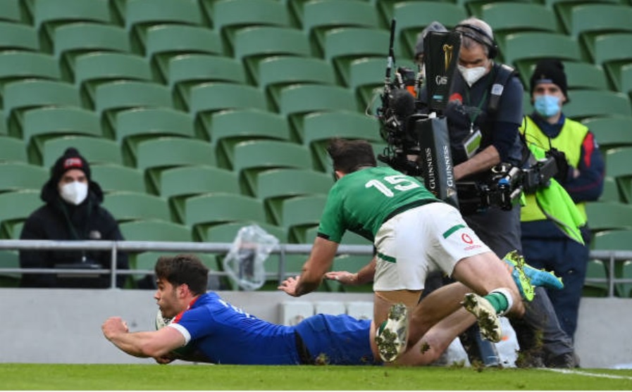 France wing Damian Penaud scores the winning try against Ireland